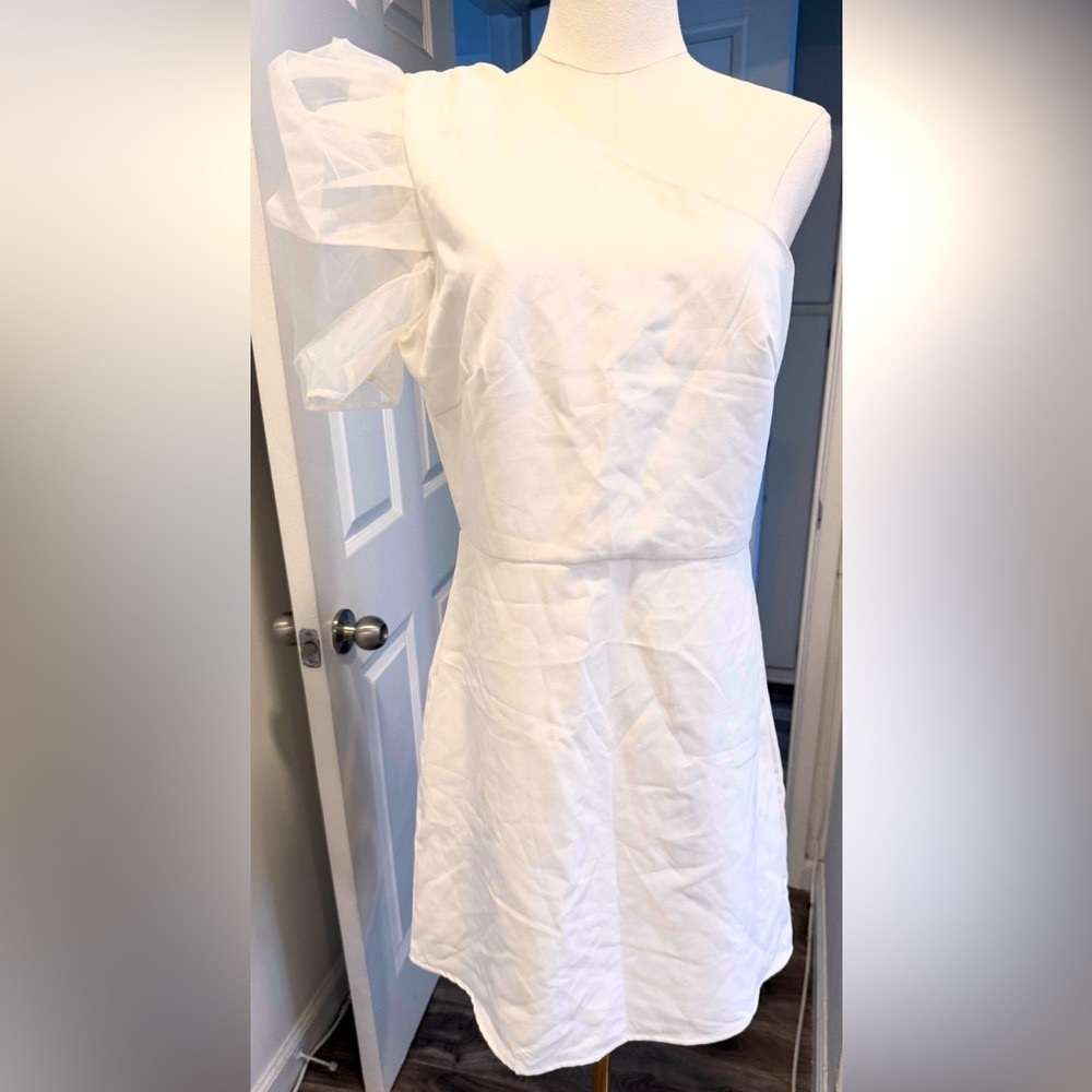 TCEC White One-Shoulder Puff Sleeve Dress – Size L
